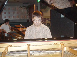 相馬さんの演奏風景