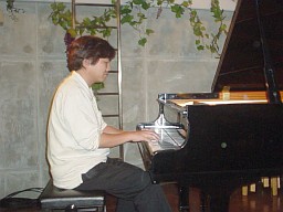 中村さんの演奏風景
