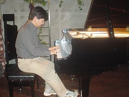 中村さんの演奏風景