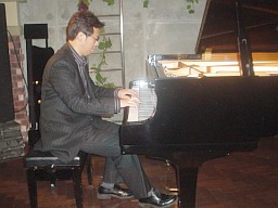 綿谷さんの演奏風景