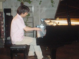 池上さんの演奏風景