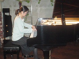 中山さんの演奏風景