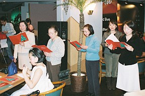 歌っている写真３