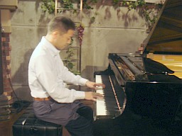 石井さんの演奏風景