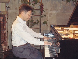 石井さんの演奏風景