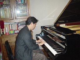 綿谷さんの演奏風景