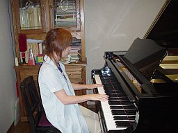山下さんの演奏風景