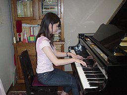 青山さんの演奏風景